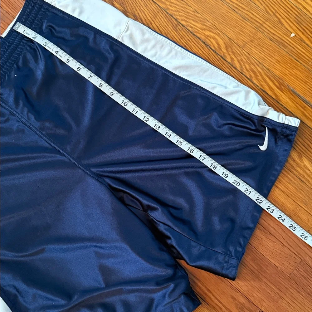 Y2K Nike Vintage Reversible Basketball Shorts - Picture 14 of 14